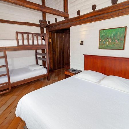 Hotel Ile Banos  Bagian luar foto